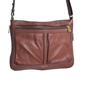 Fossil brown pebbled leather expandable crossbody
